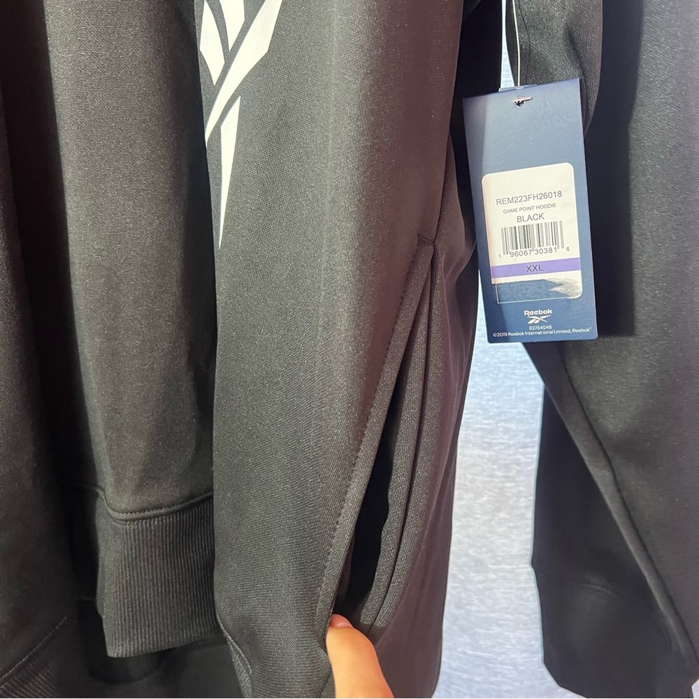 Reebok Black Hoodie - Picture 5 of 9
